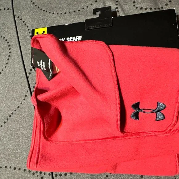 UNDER ARMOUR BLUSTERY MICRO FLEECE SCARF ONE SIZE PINK MEN NWT $15.00 - Picture 2 of 4